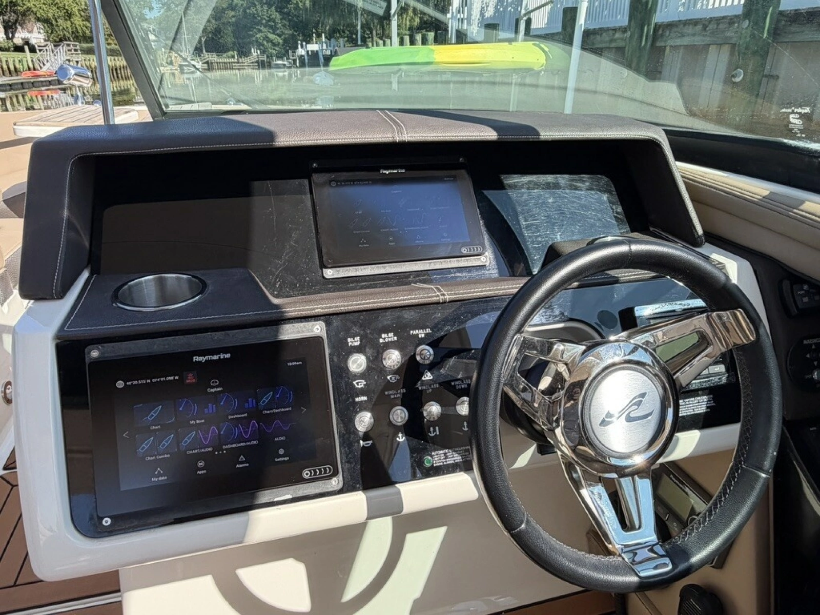 2017 Sea Ray SLX 350