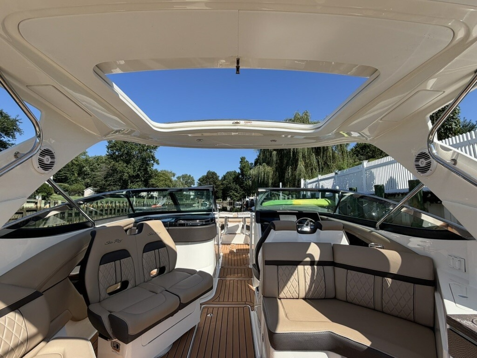 2017 Sea Ray SLX 350
