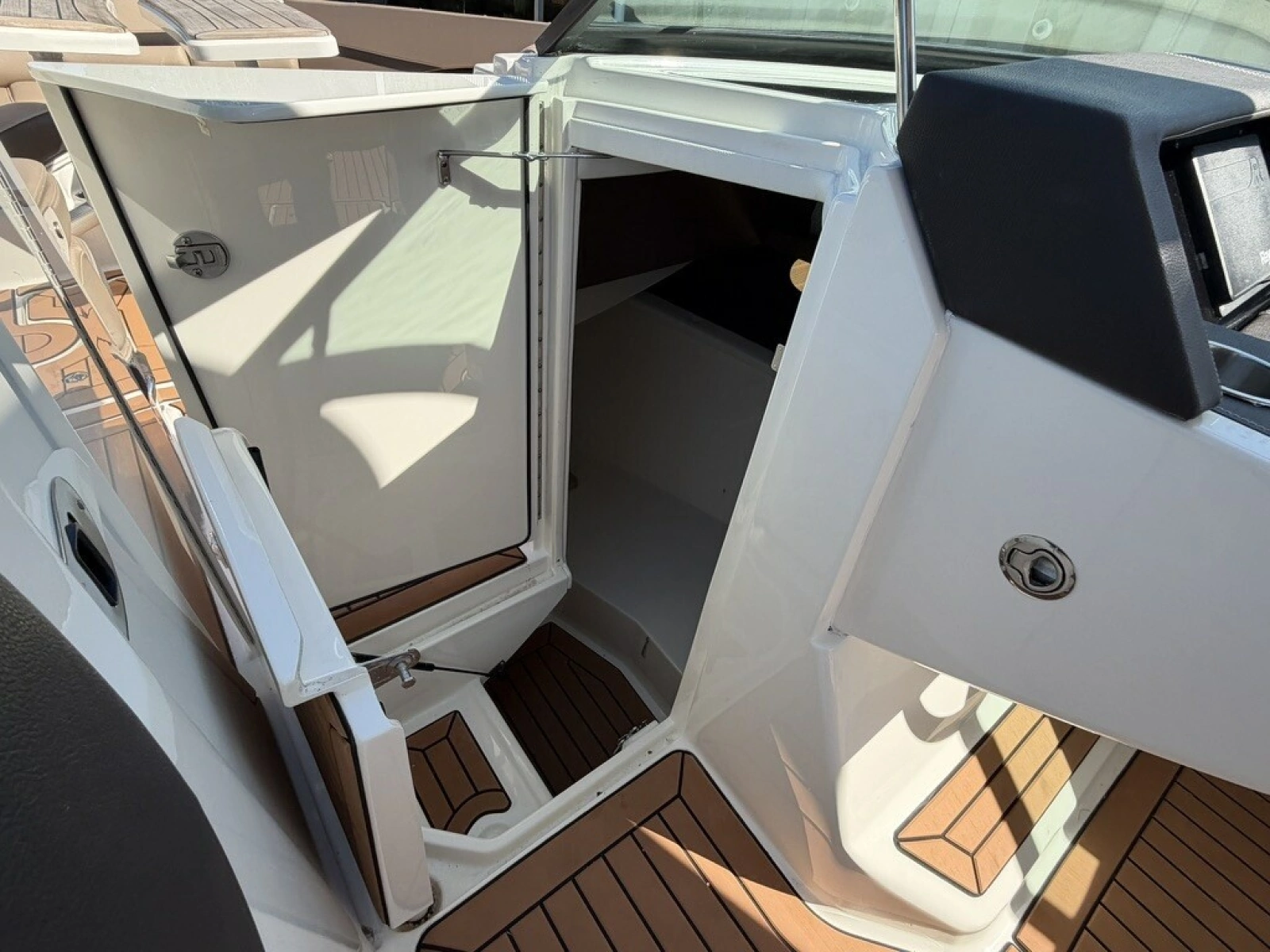 2017 Sea Ray SLX 350