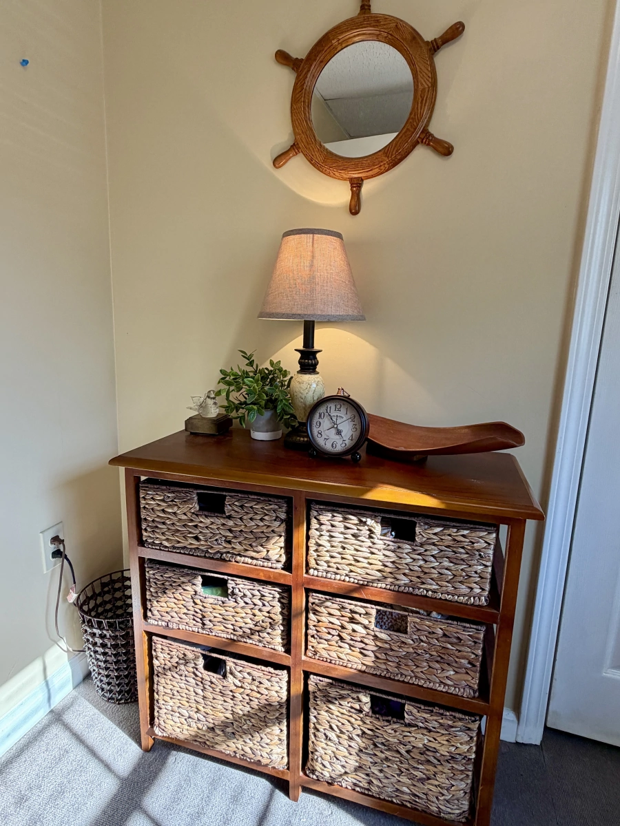 1994 Custom 20 x 33 Floating Cabin - Approx 613sqft