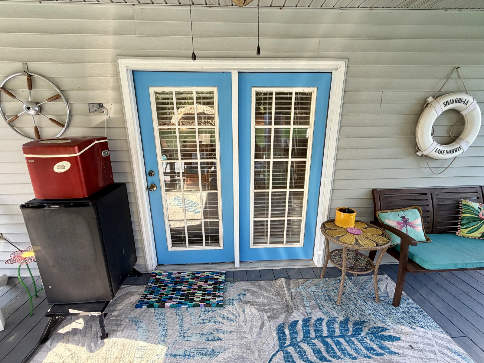 1994 Custom 20 x 33 Floating Cabin - Approx 613sqft