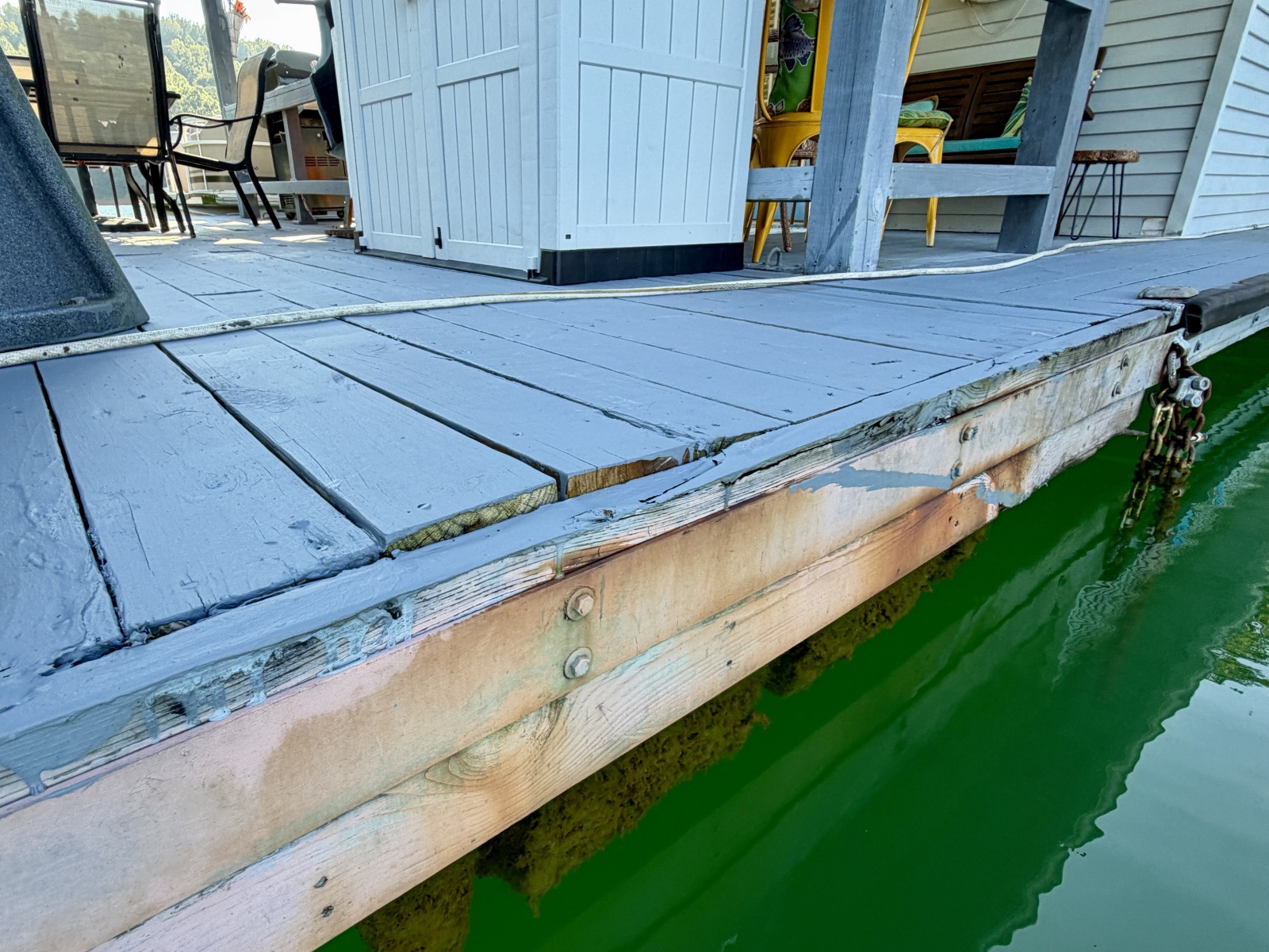 1994 Custom 20 x 33 Floating Cabin - Approx 613sqft