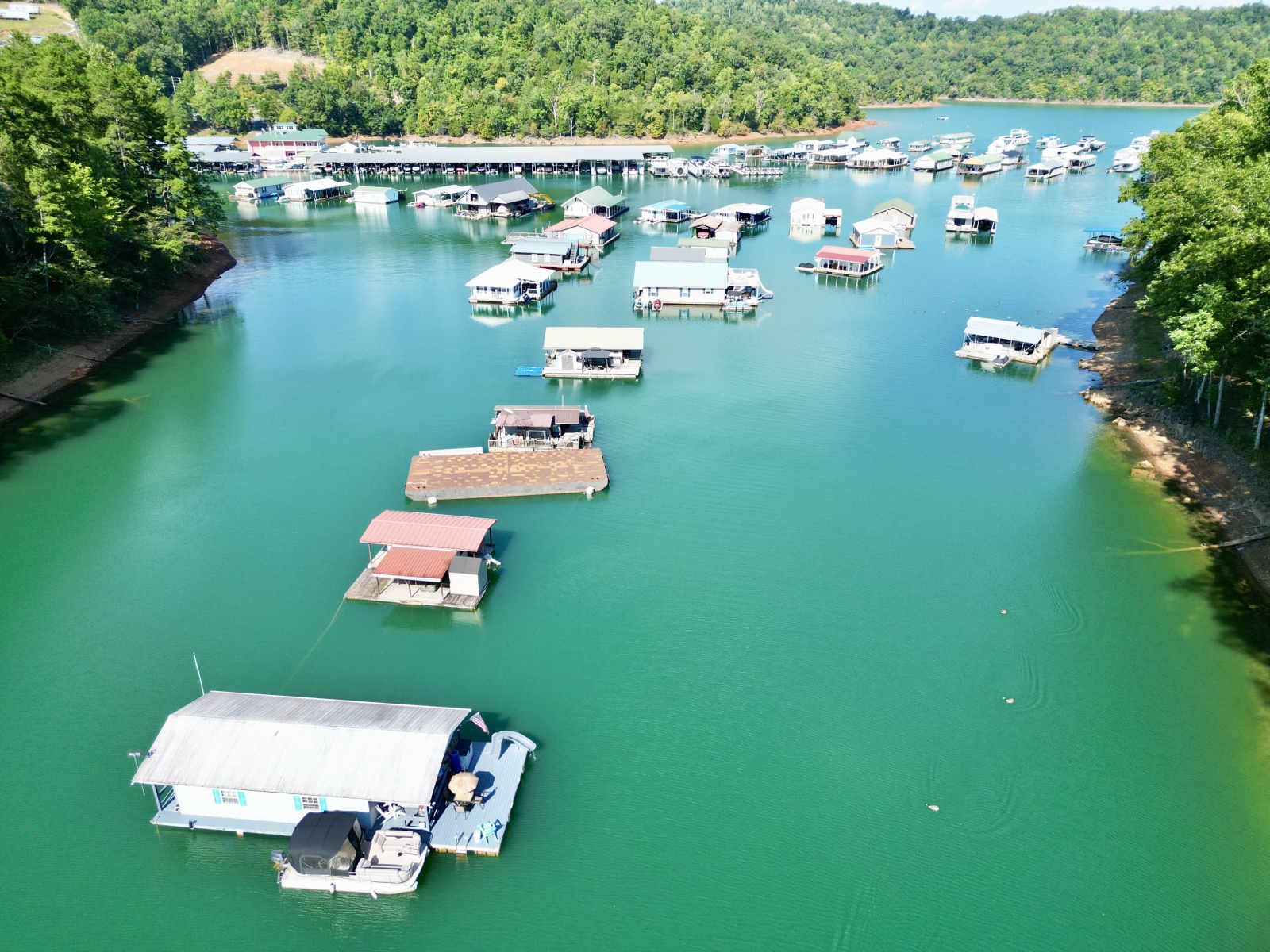 1994 Custom 20 x 33 Floating Cabin - Approx 613sqft