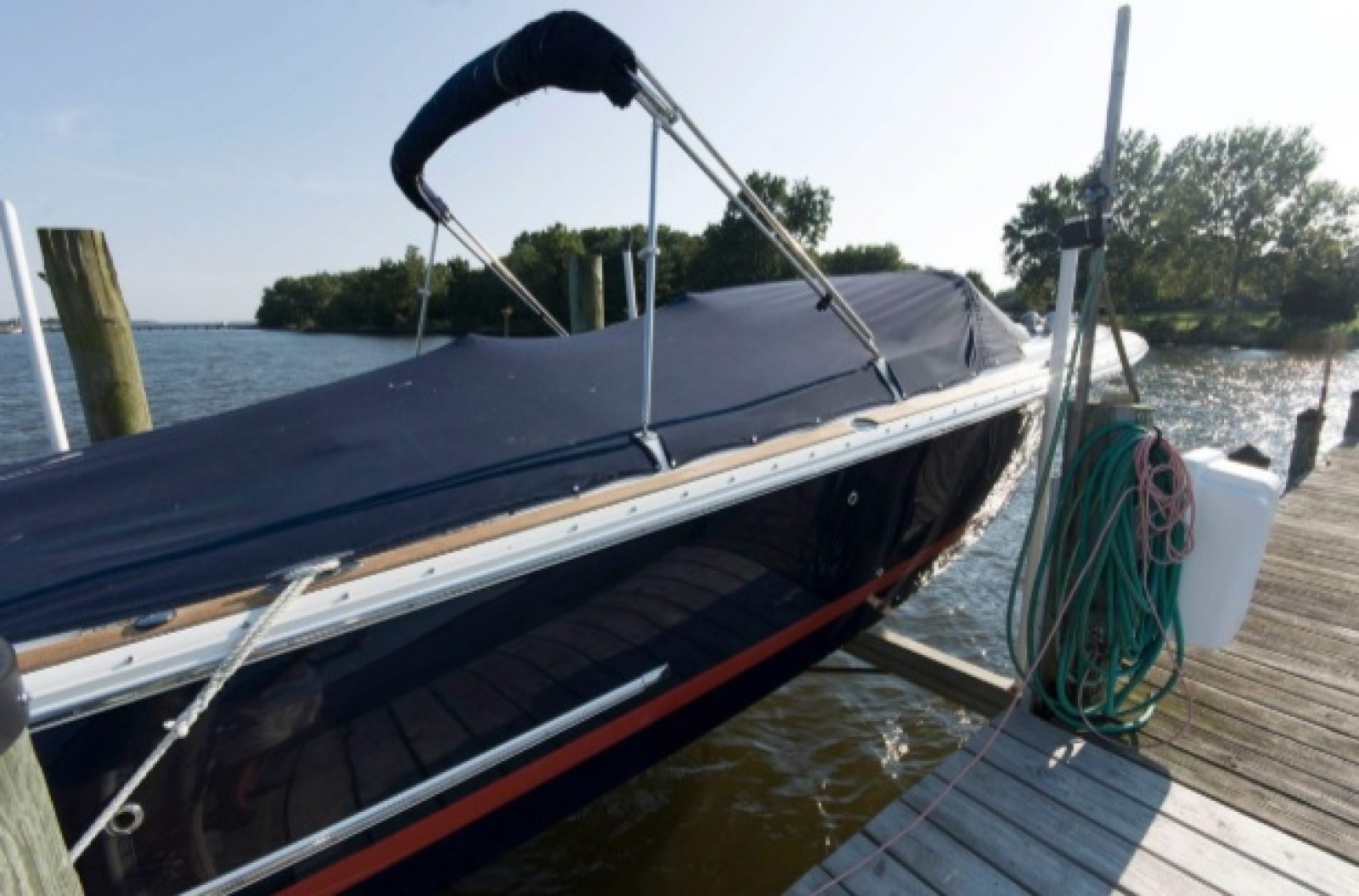 2005 Chris-Craft Launch 28