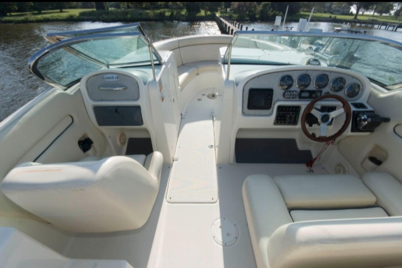 2005 Chris-Craft Launch 28