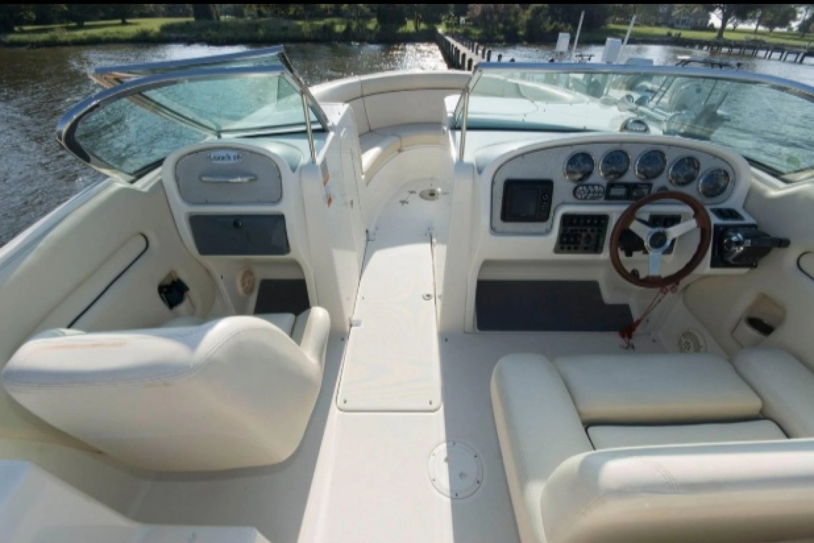 2005 Chris-Craft Launch 28