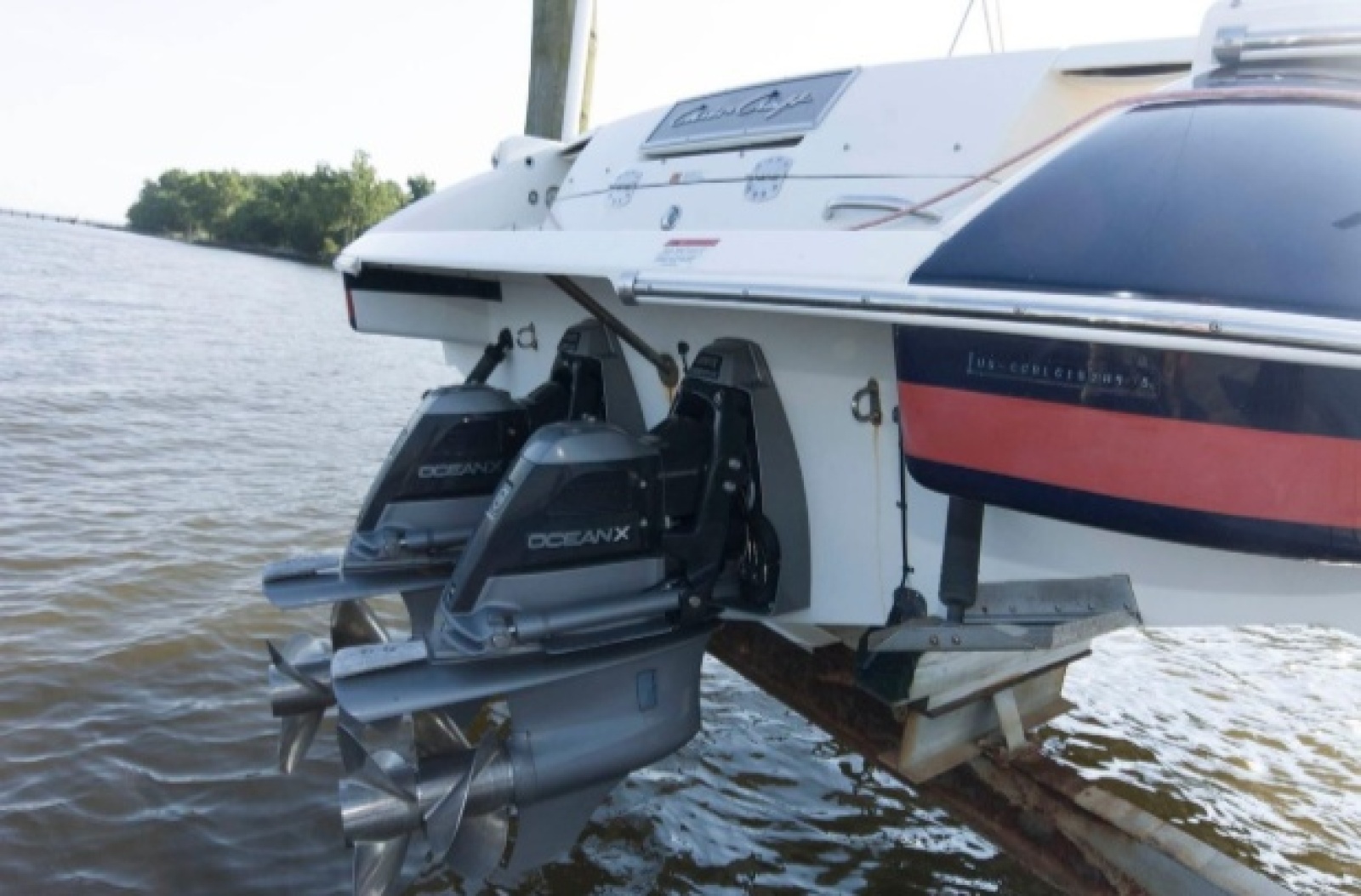 2005 Chris-Craft Launch 28