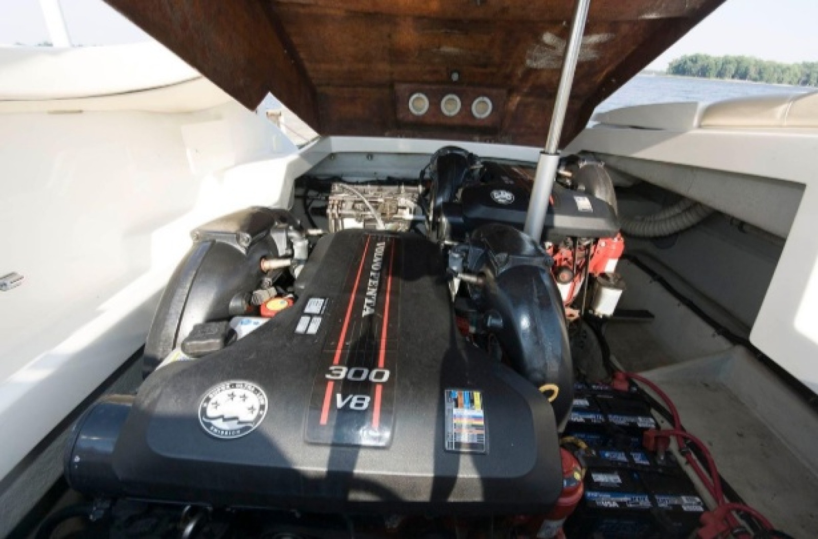 2005 Chris-Craft Launch 28