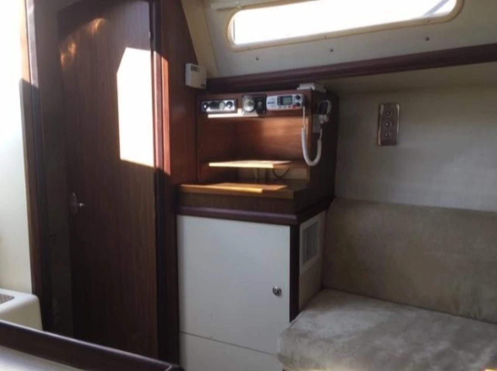 2005 Hunter 27