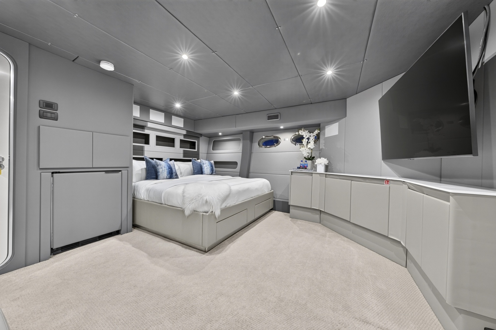 1989 Westport Flybridge Motoryacht