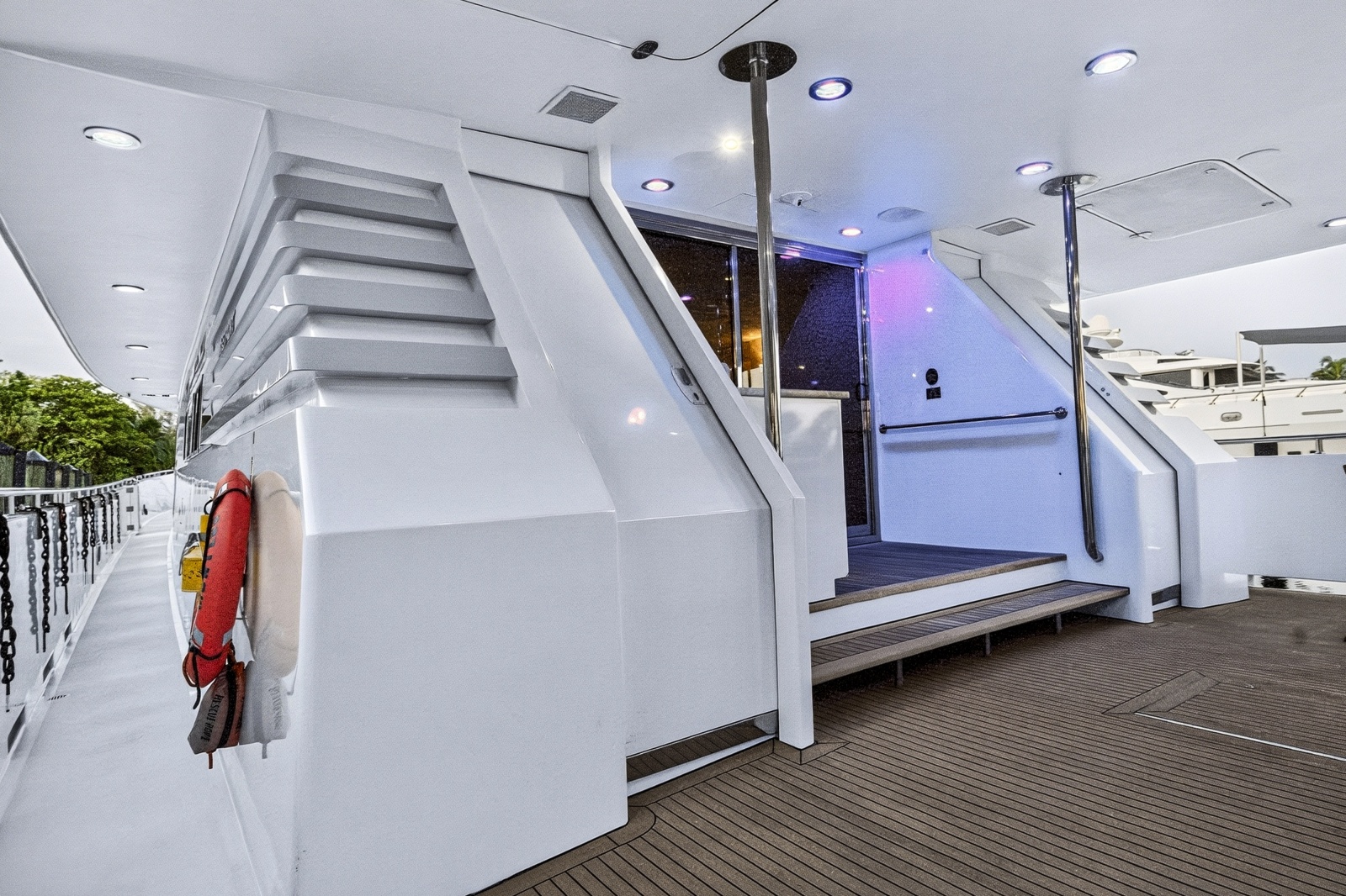 1989 Westport Flybridge Motoryacht