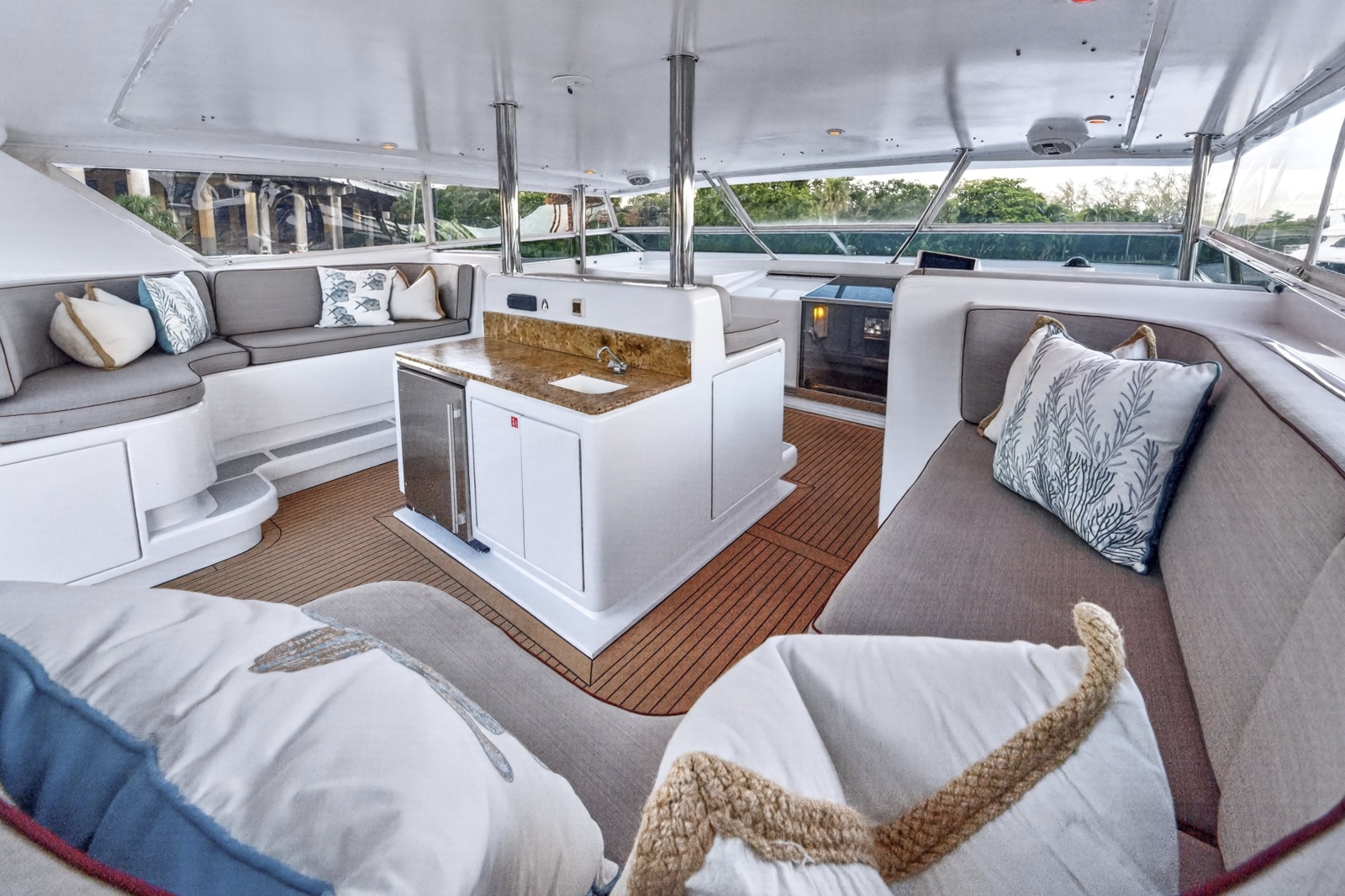 1989 Westport Flybridge Motoryacht