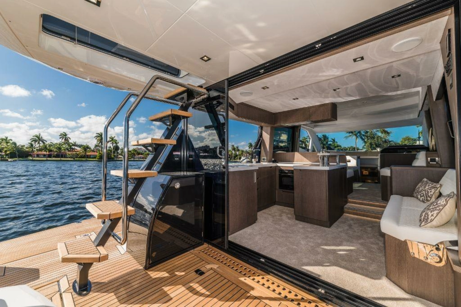 2025 Galeon 500 FLY
