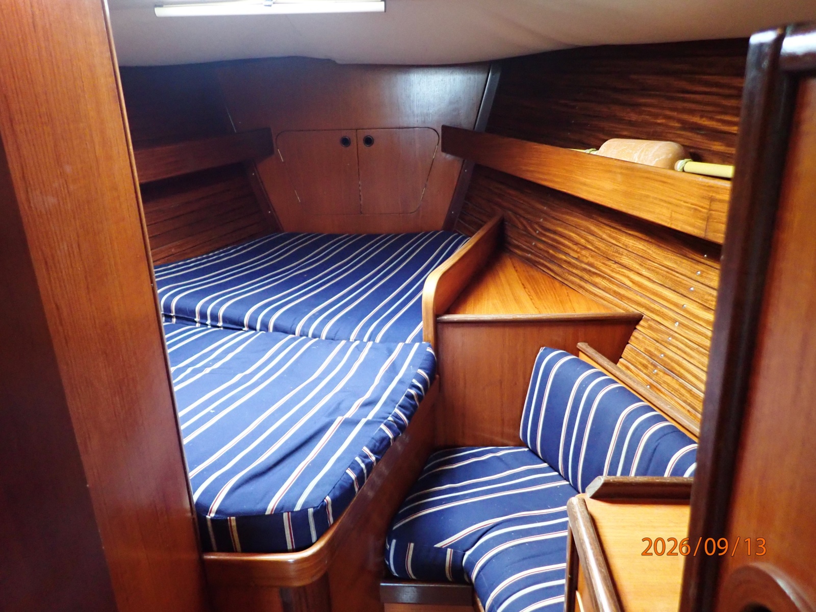 42' Beneteau forward stateroom