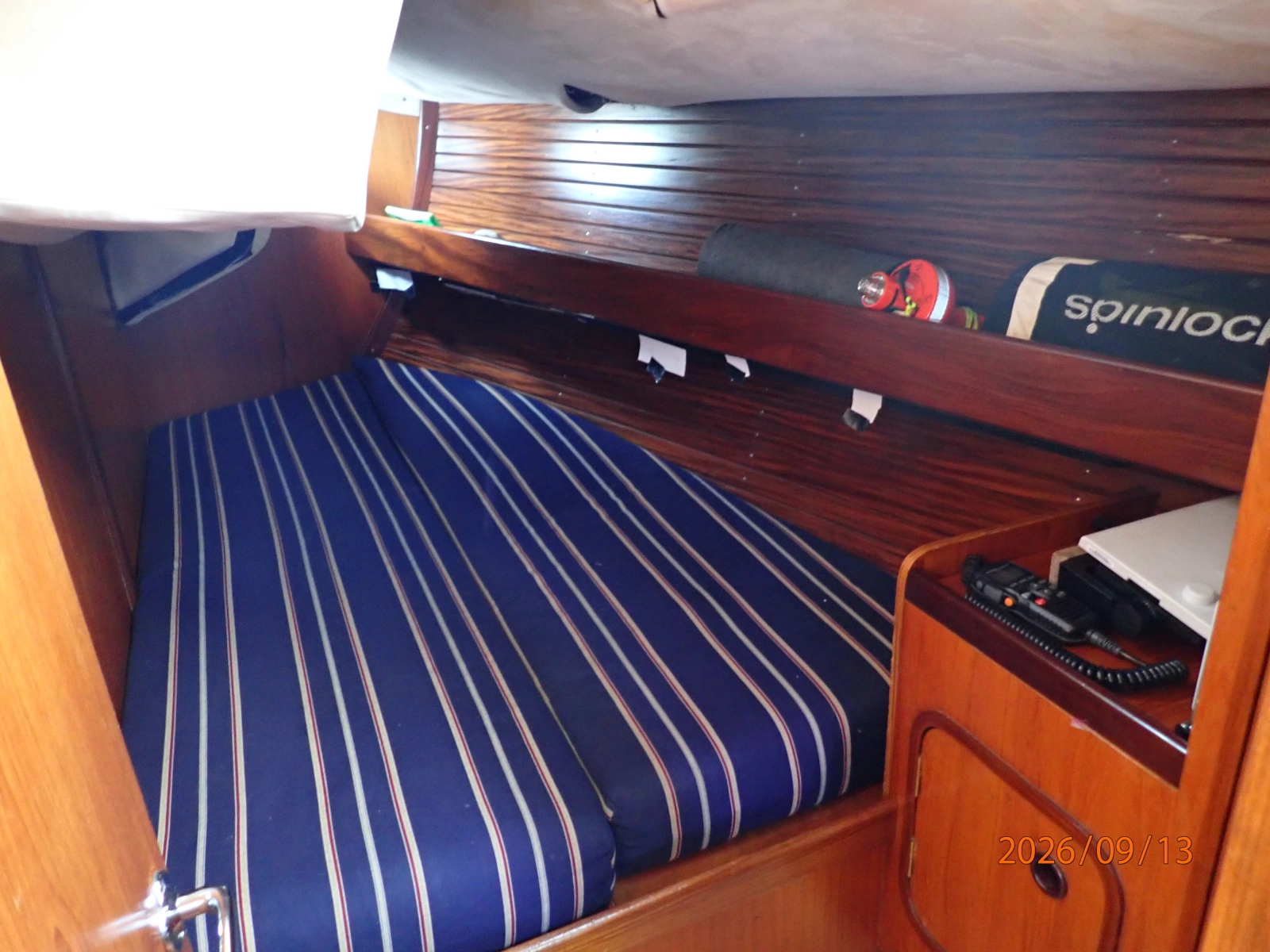 42' Beneteau aft stateroom