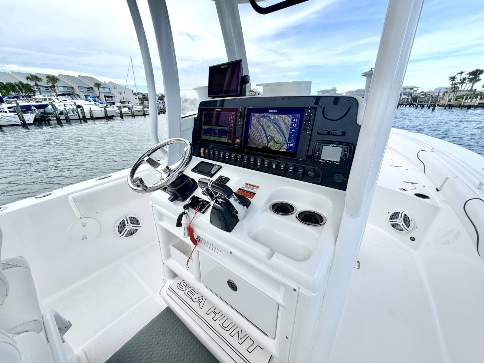 27ft Sea Hunt Yacht For Sale