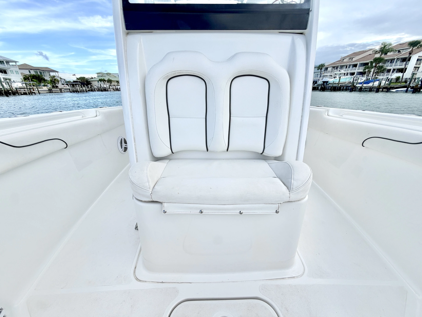 27ft Sea Hunt Yacht For Sale