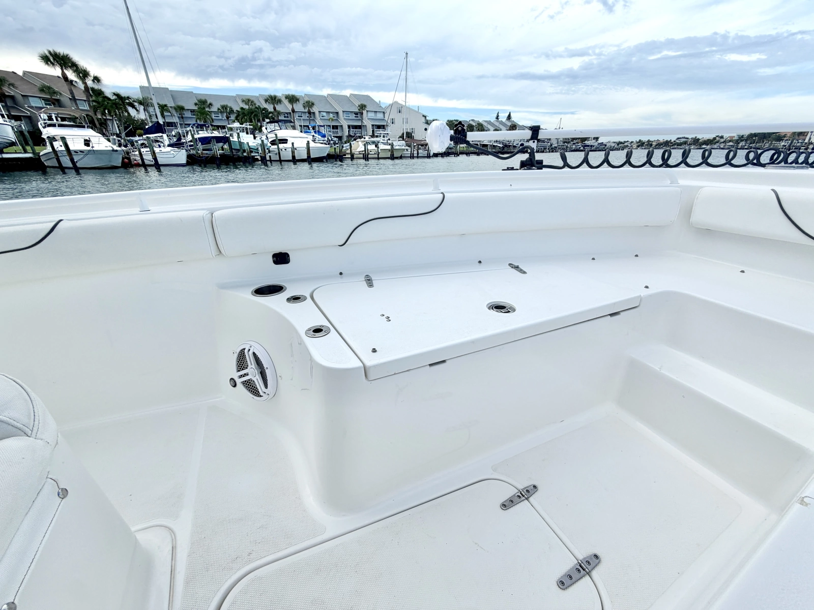 27ft Sea Hunt Yacht For Sale