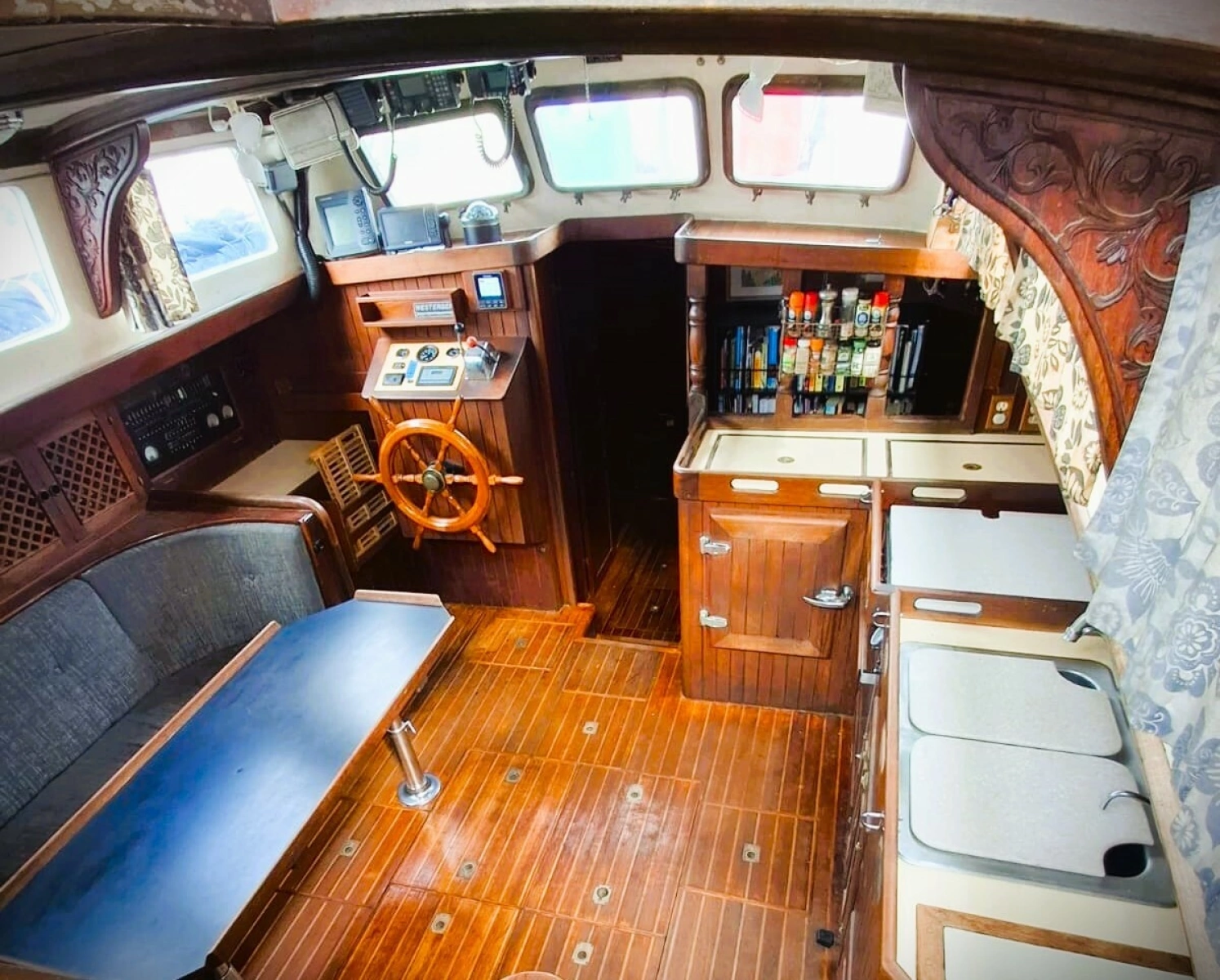 SECOND SUN 43ft Young Sun Yacht For Sale