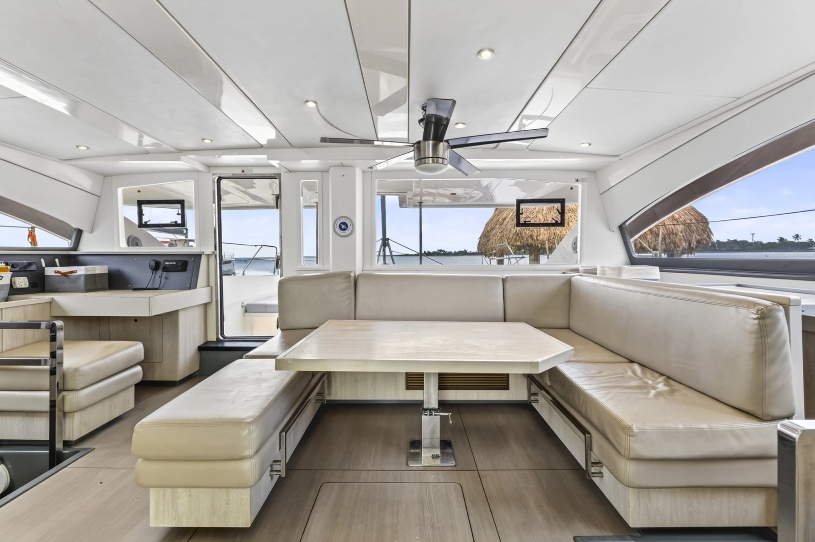 2017 Leopard 48