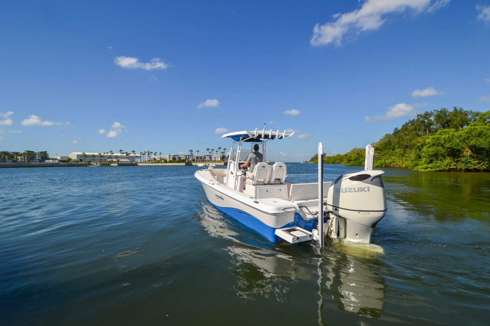 2020 Blue Wave 2800 Makaira