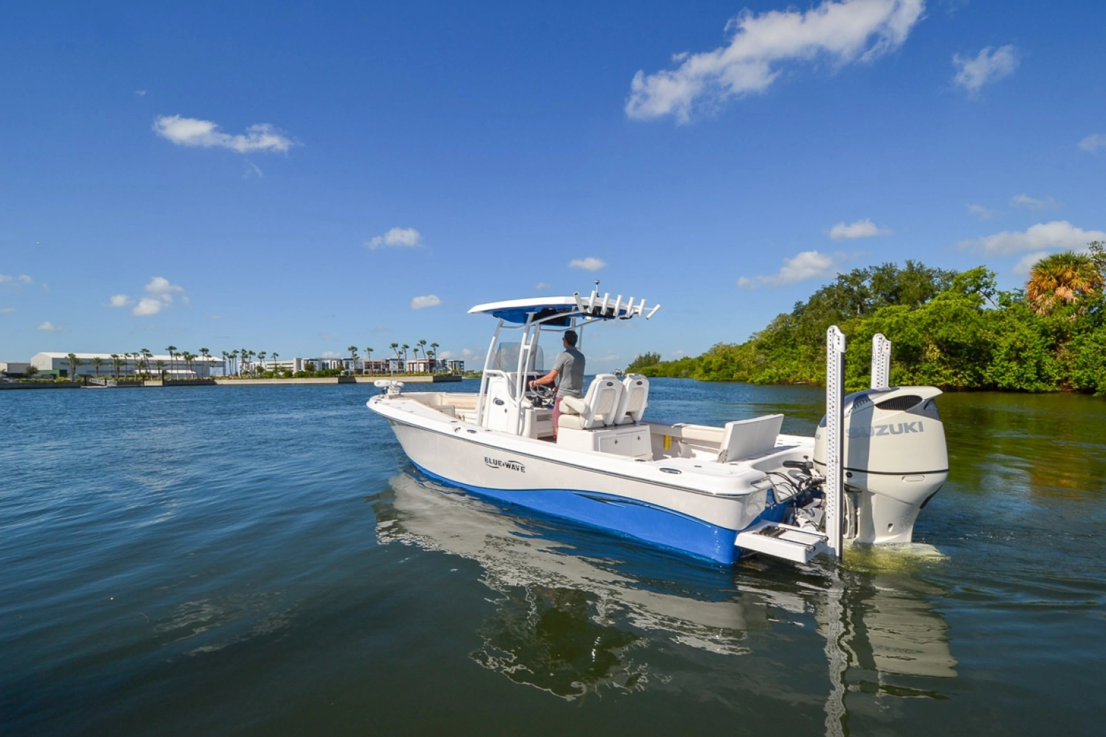 2020 Blue Wave 2800 Makaira