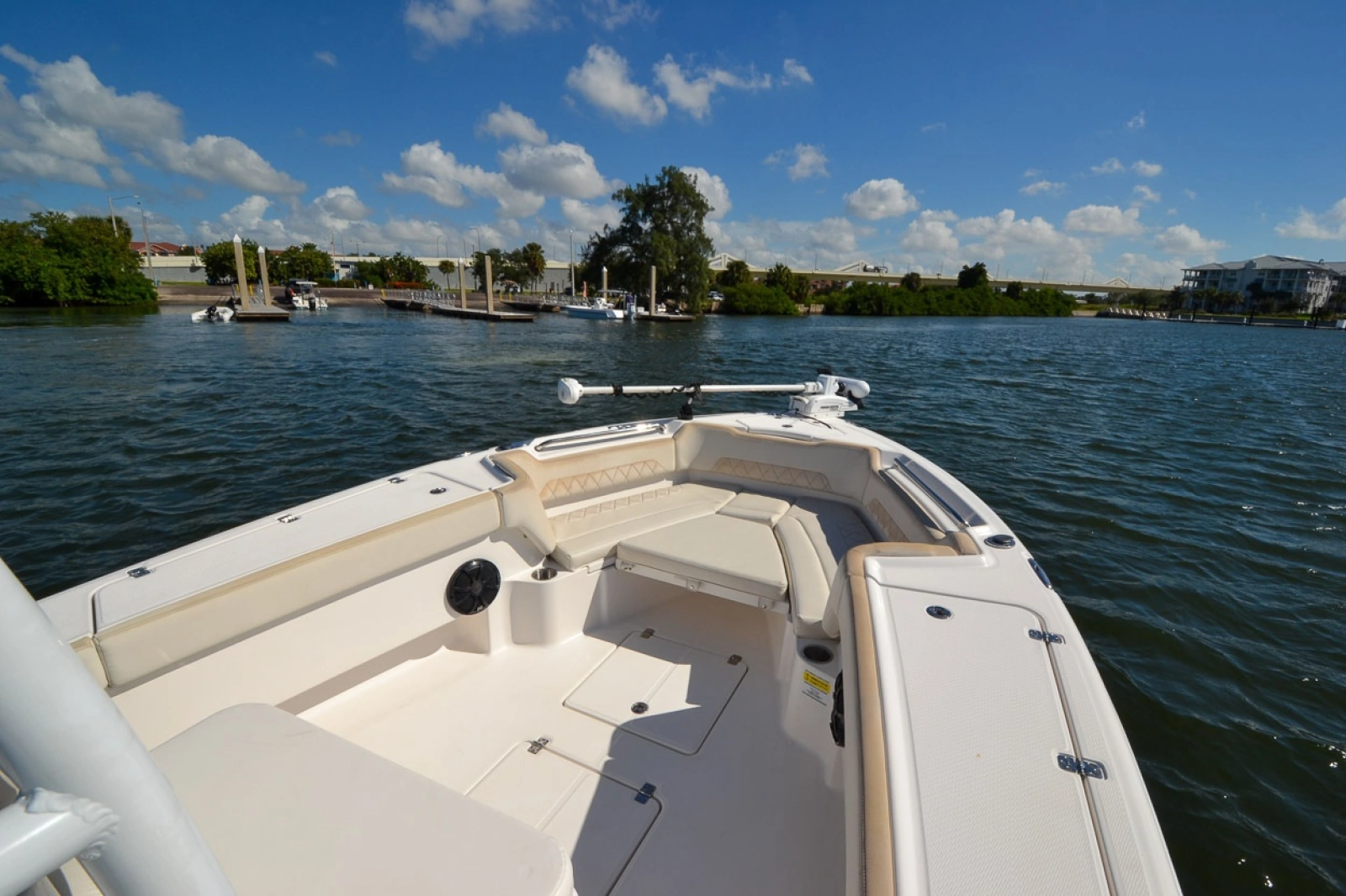 2020 Blue Wave 2800 Makaira