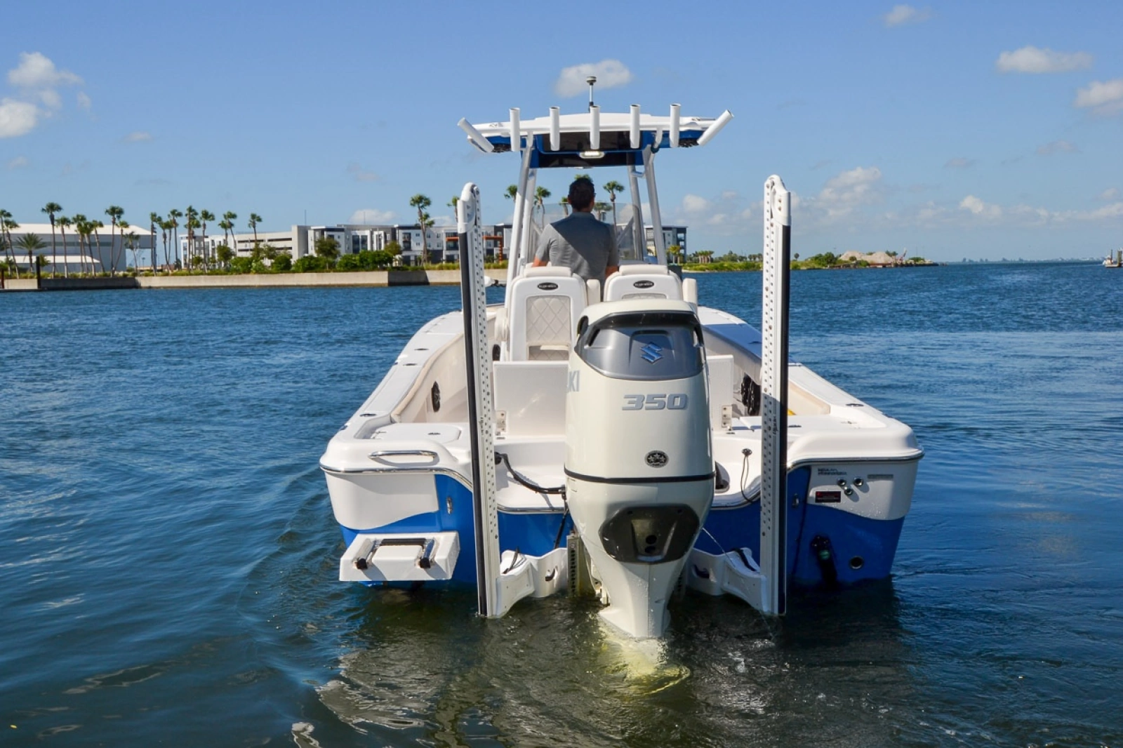 2020 Blue Wave 2800 Makaira
