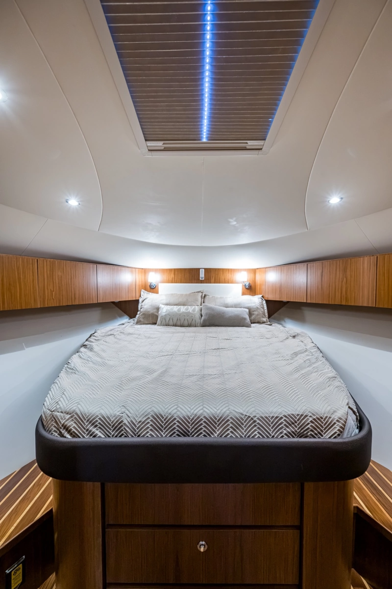 2018 Tiara Yachts 4300 Open