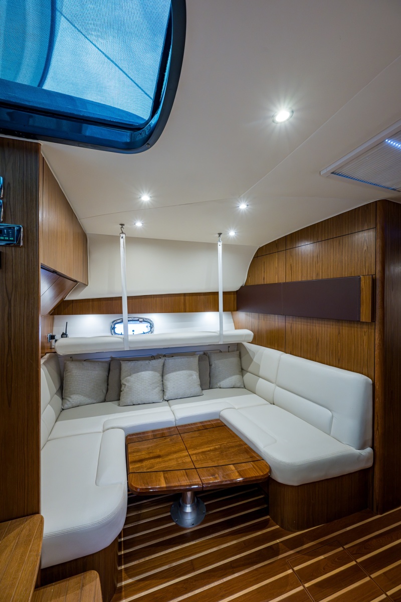 2018 Tiara Yachts 4300 Open