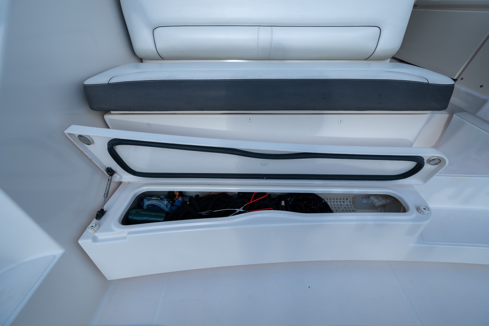 2018 Tiara Yachts 4300 Open