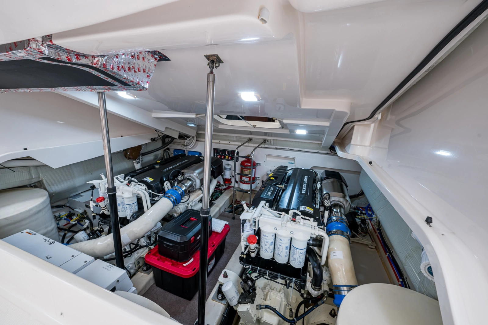 2018 Tiara Yachts 4300 Open