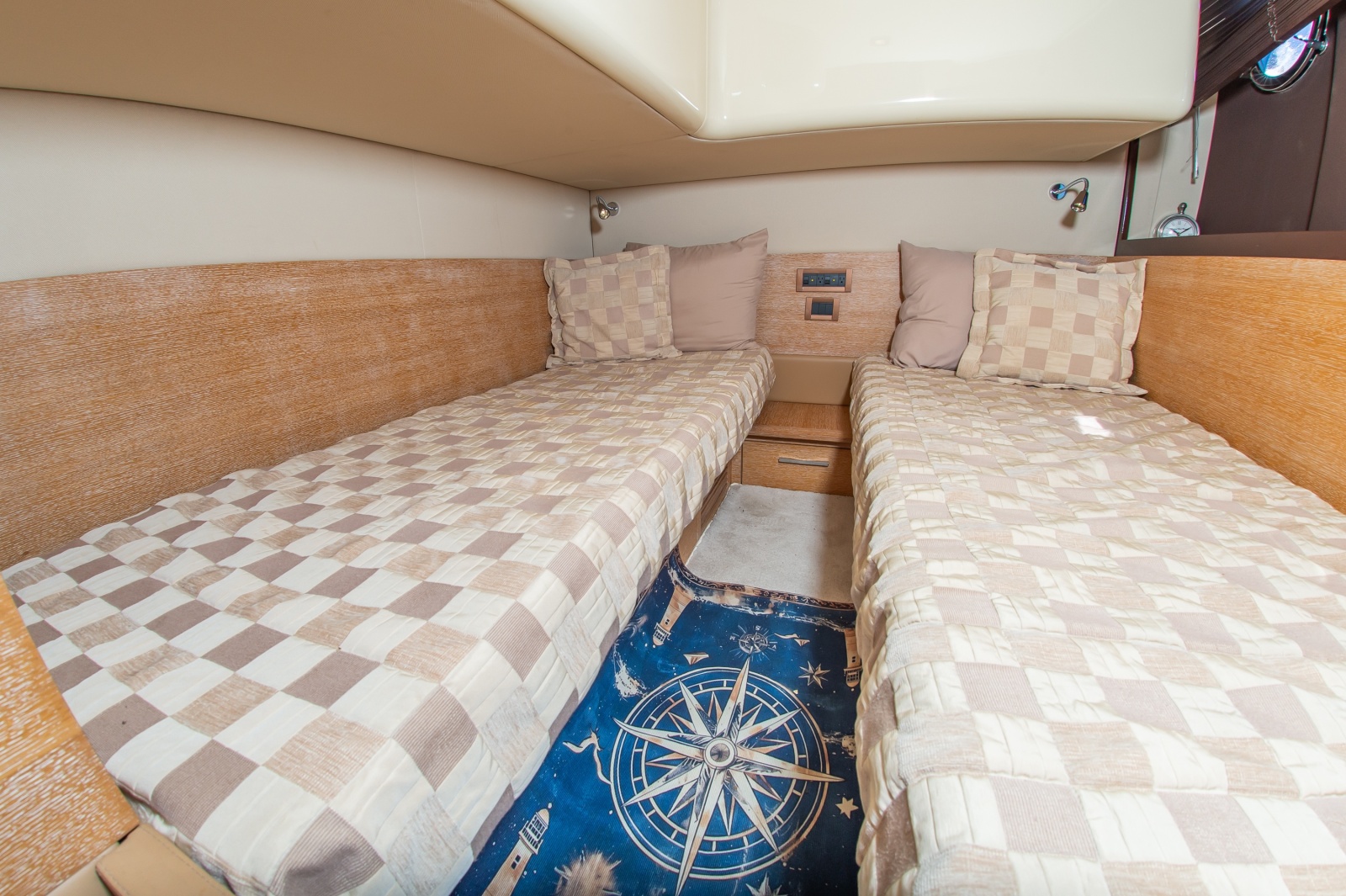 47 Azimut 2008 35