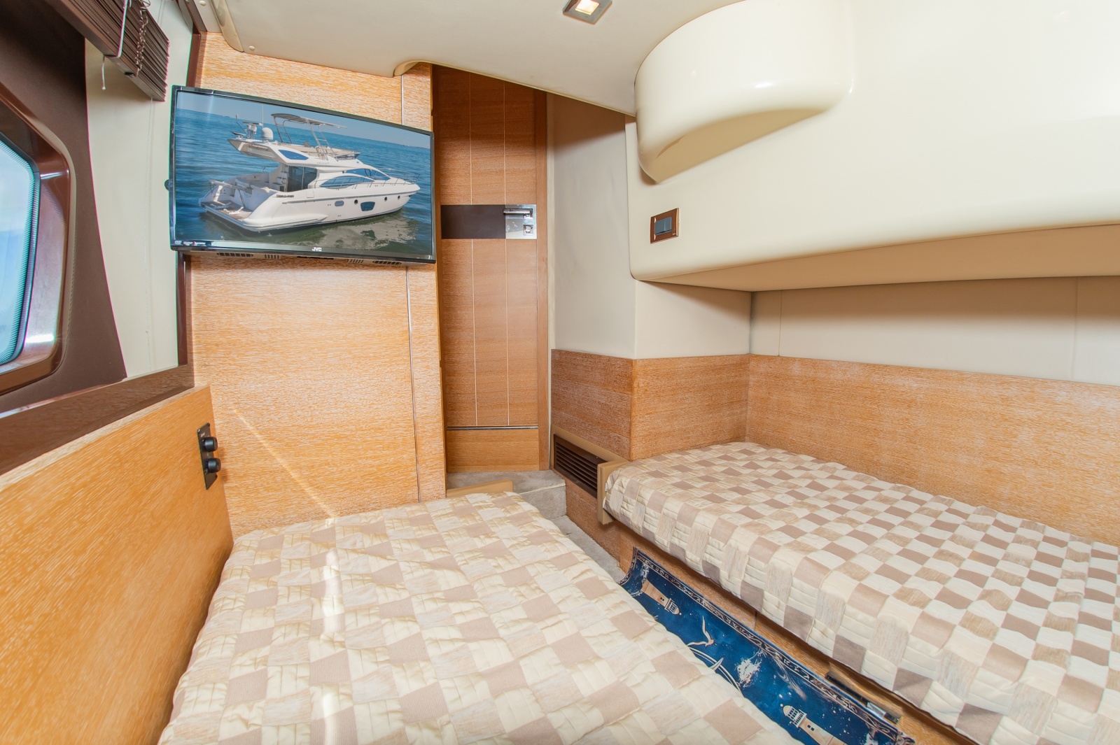 47 Azimut 2008 34