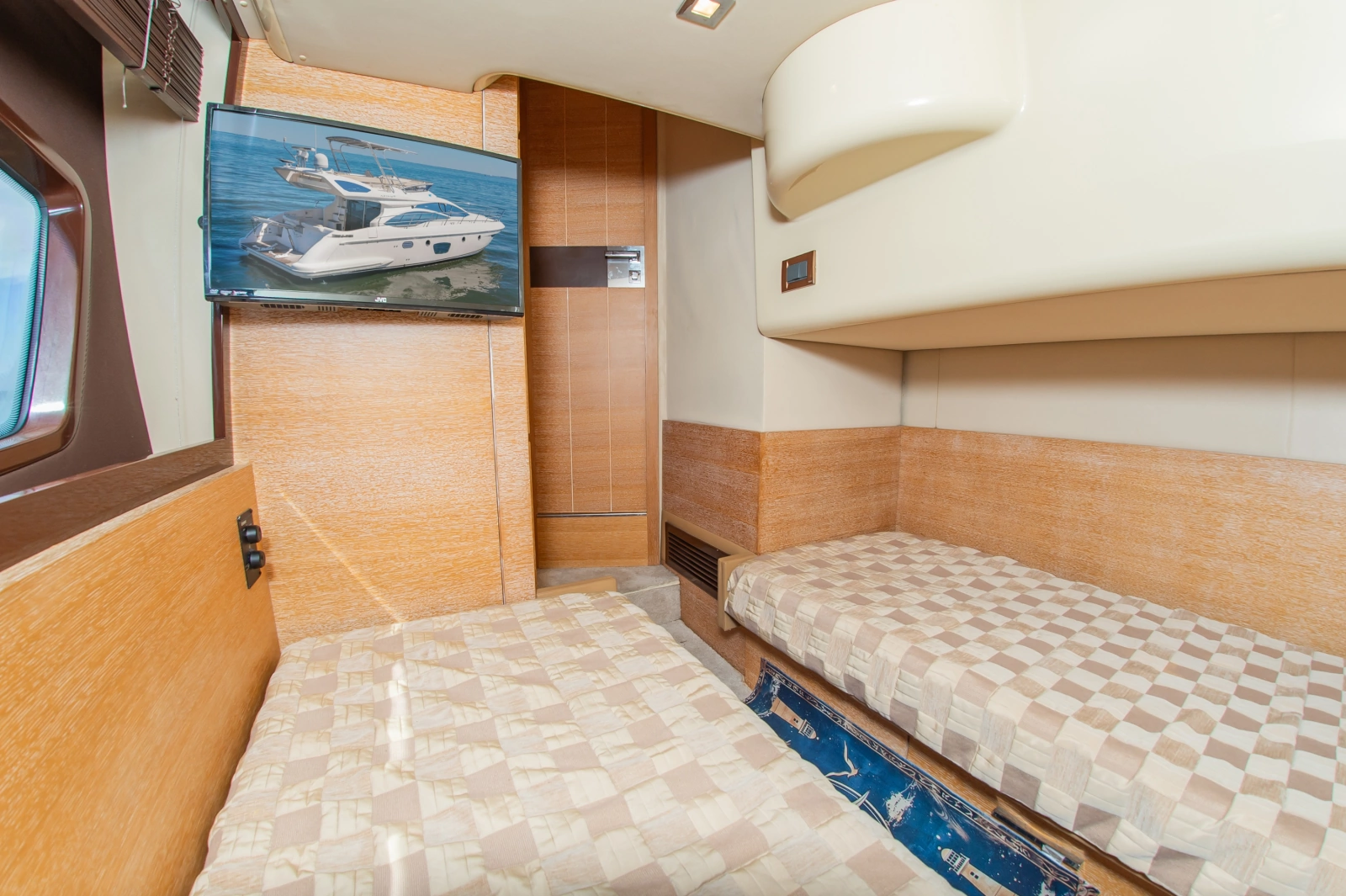 47 Azimut 2008 34