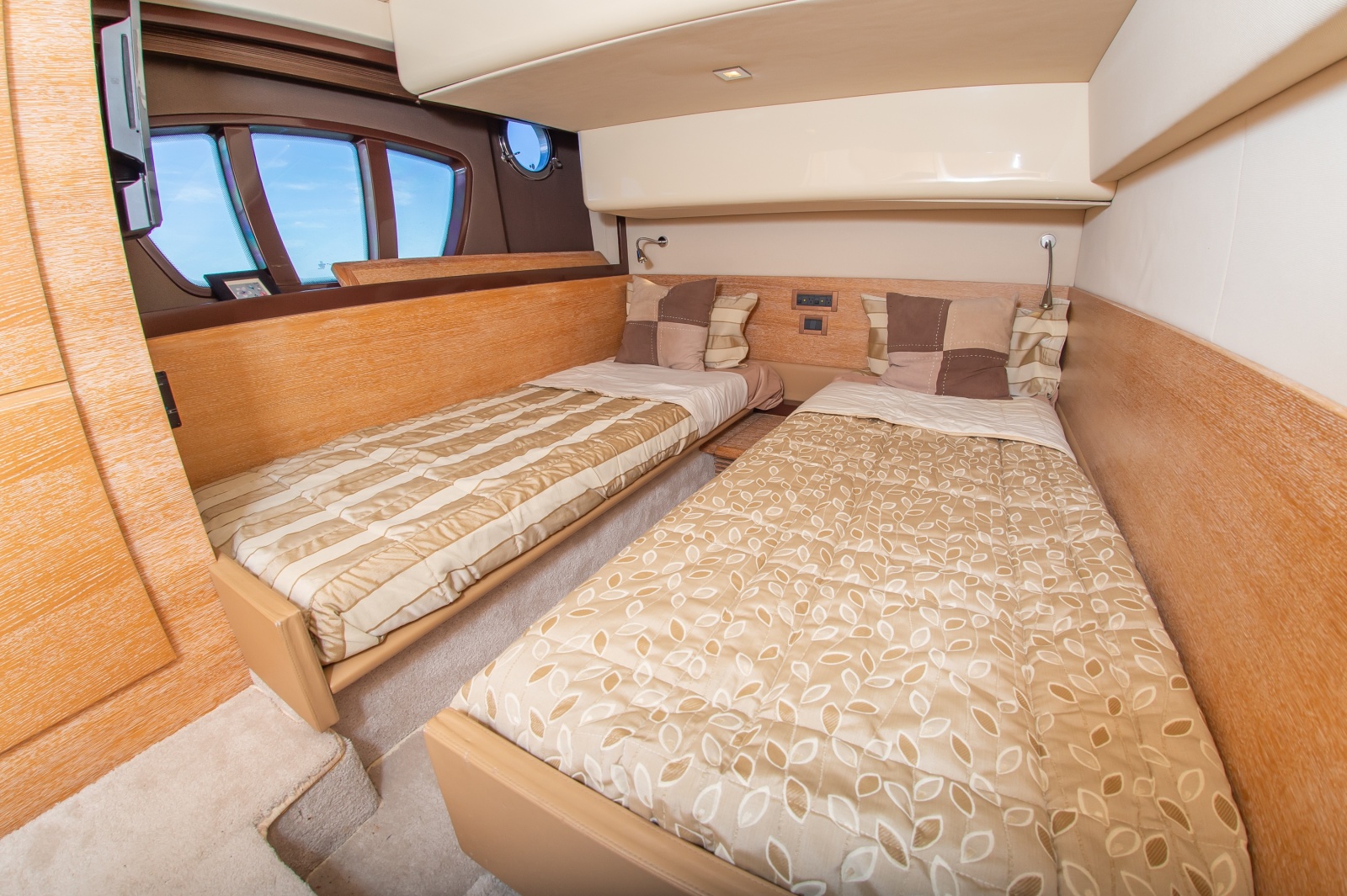 47 Azimut 2008 31