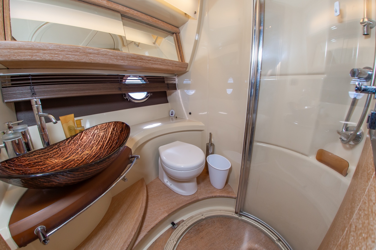 47 Azimut 2008 30