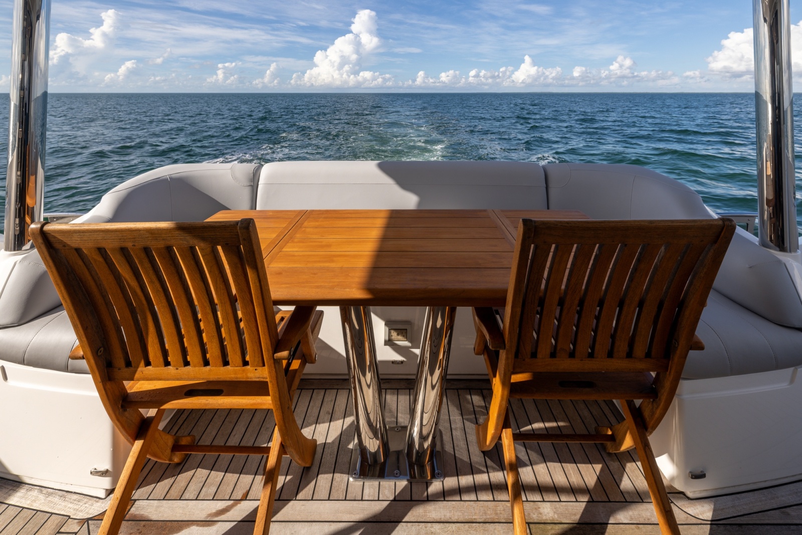 2022 Sunseeker Manhattan