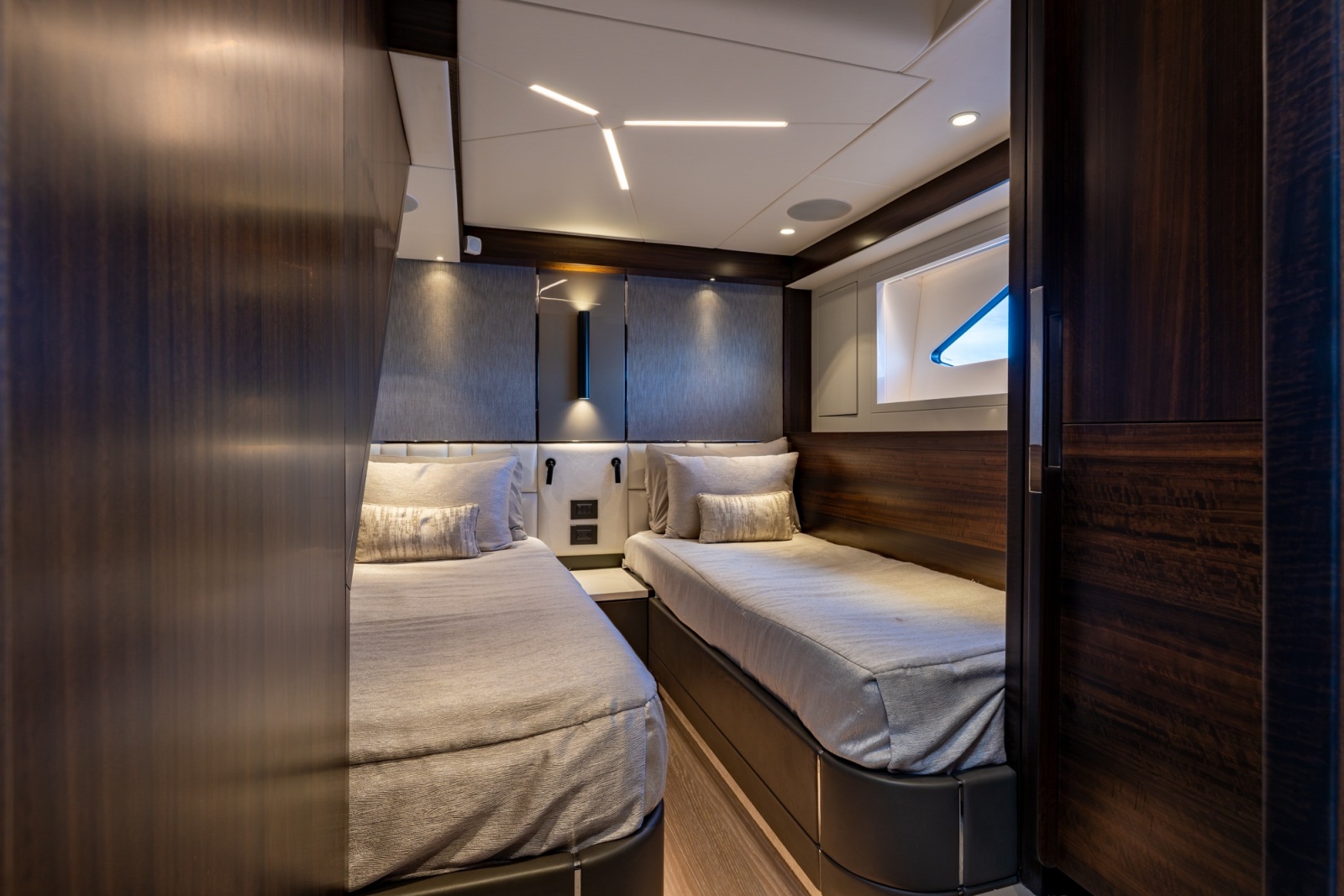 2022 Sunseeker Manhattan