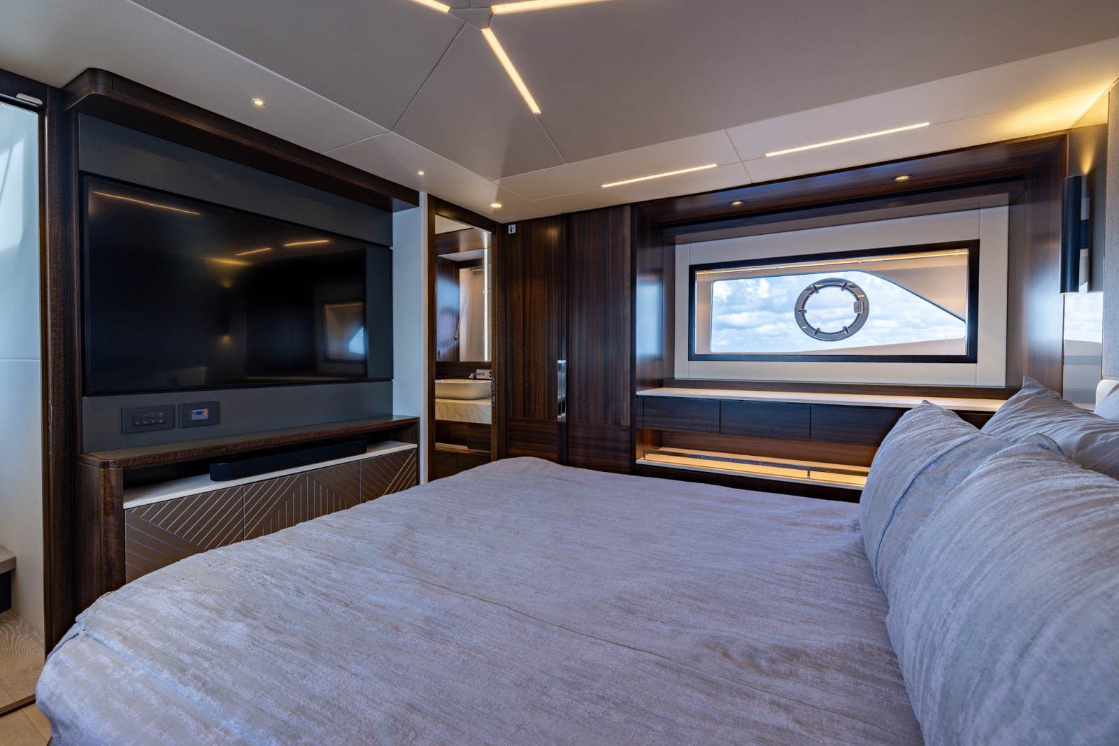 2022 Sunseeker Manhattan