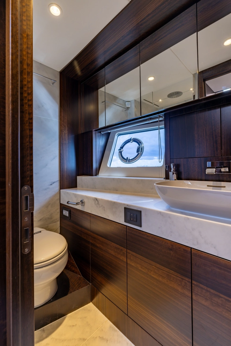 2022 Sunseeker Manhattan
