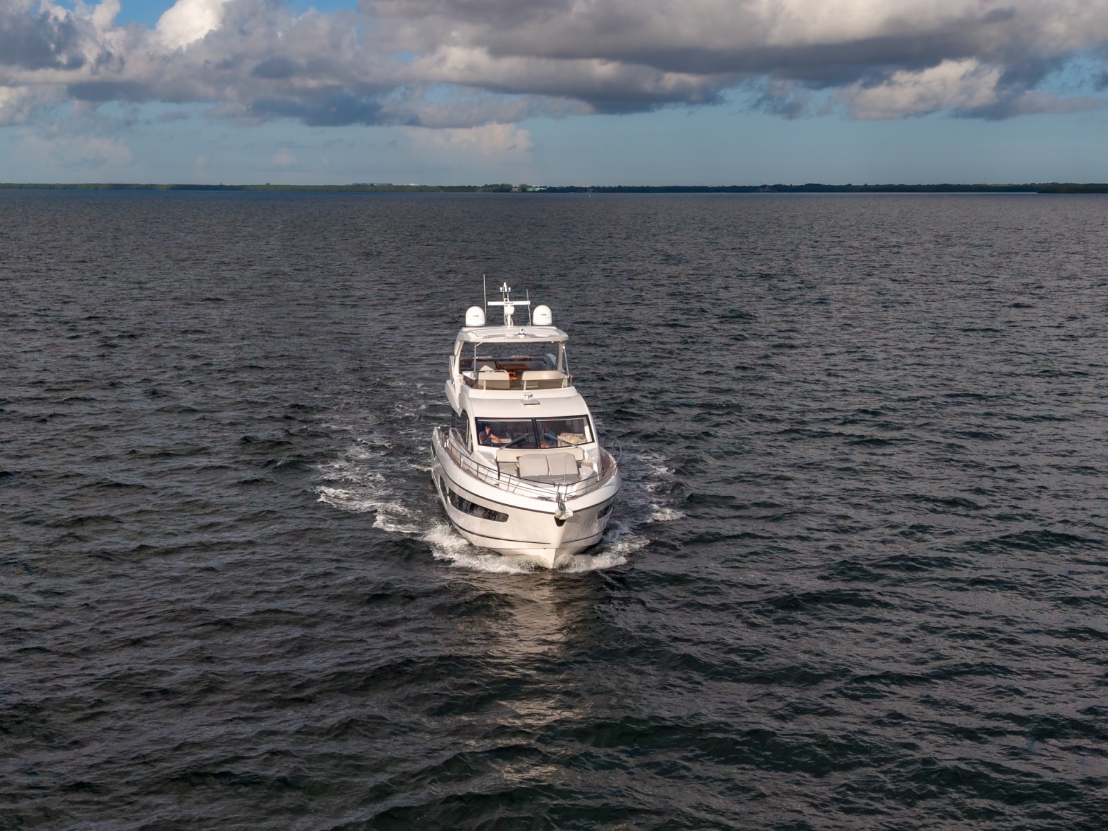 2022 Sunseeker Manhattan