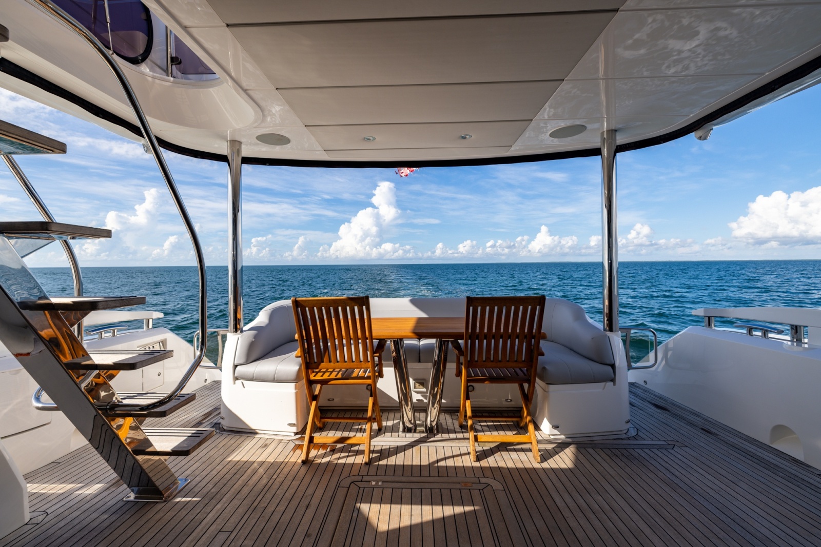 2022 Sunseeker Manhattan