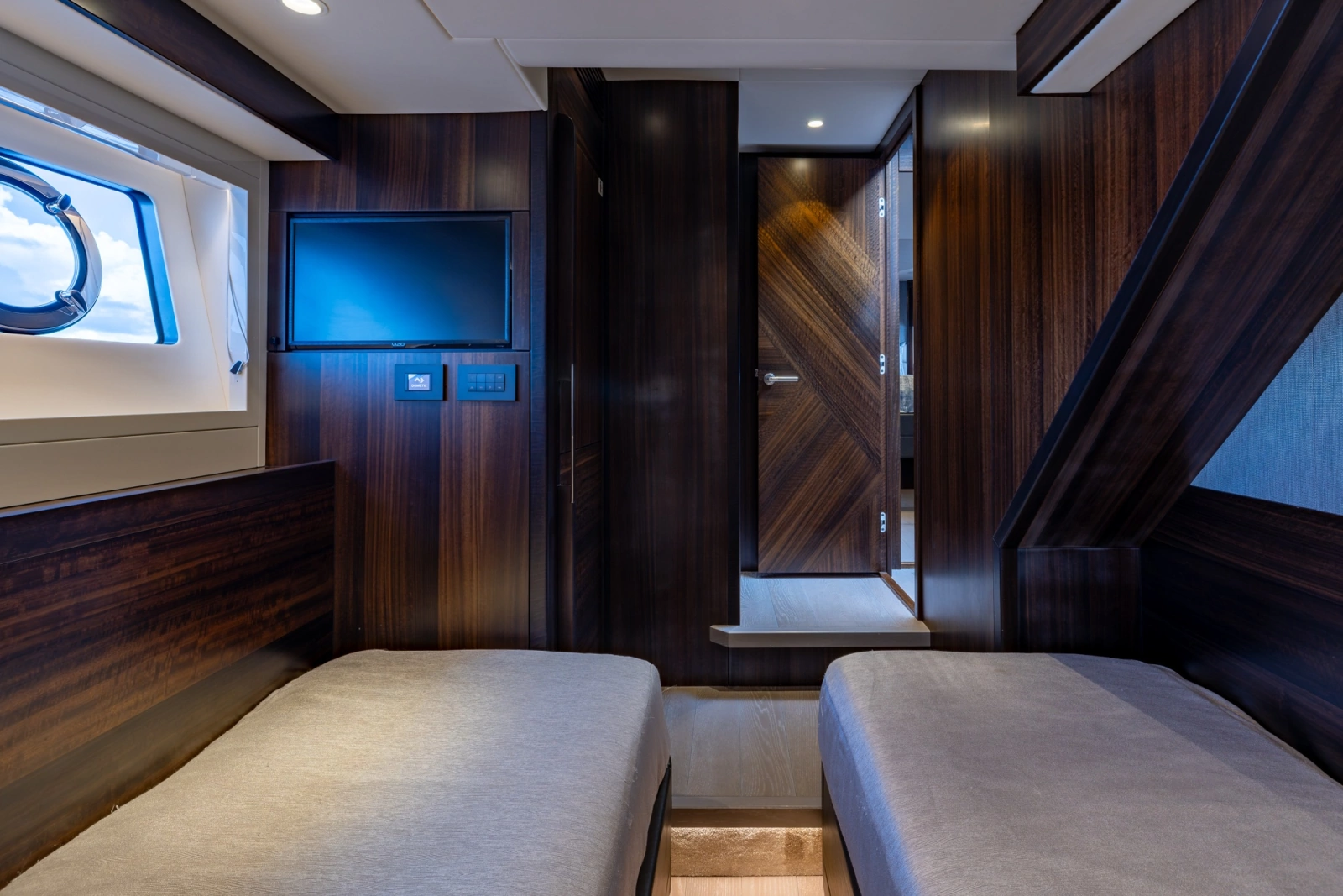 2022 Sunseeker Manhattan