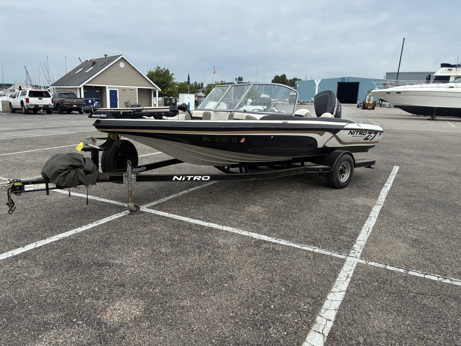 19ft Nitro Yacht For Sale