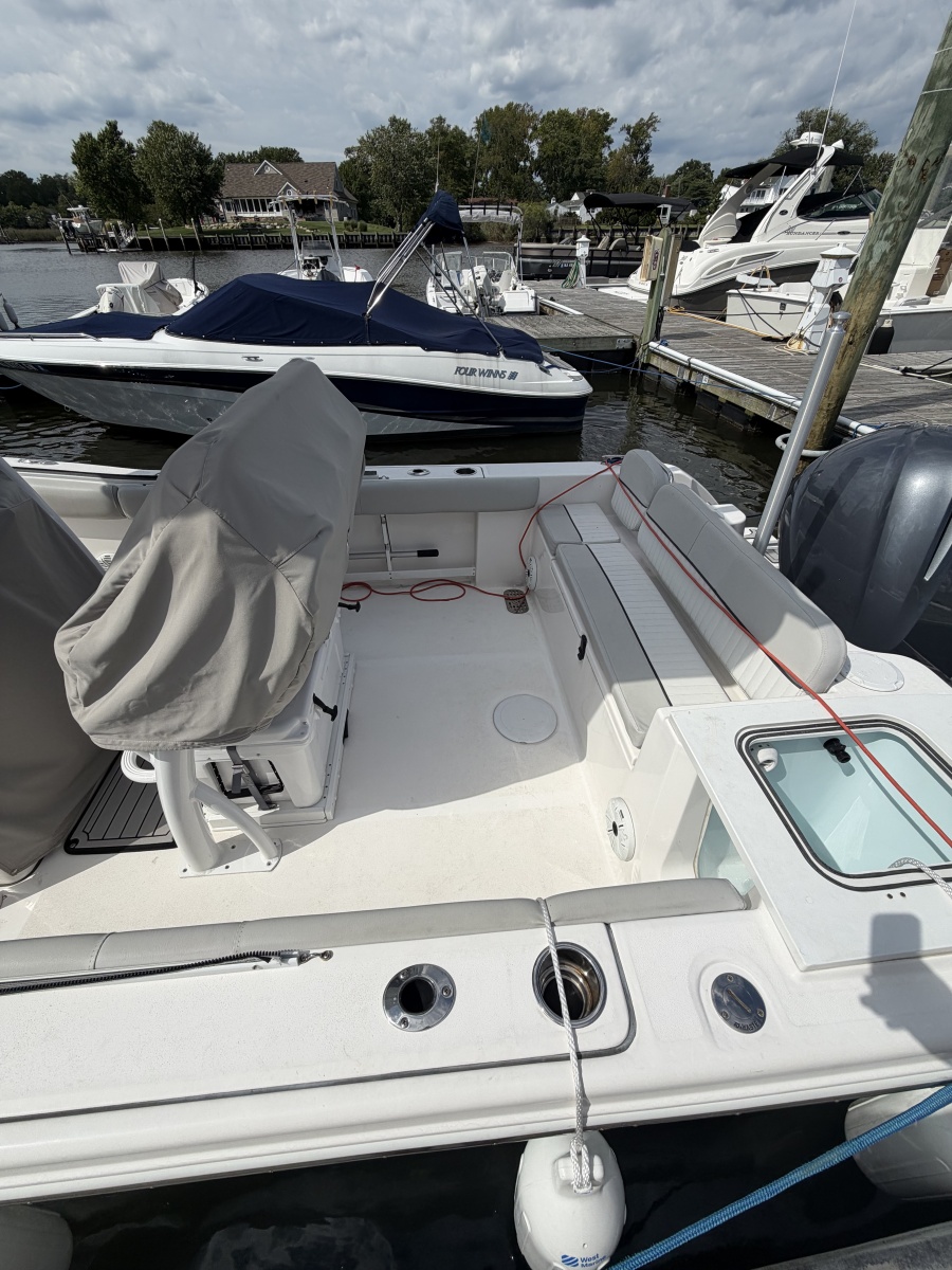 2021 Sea Fox 248 Commander
