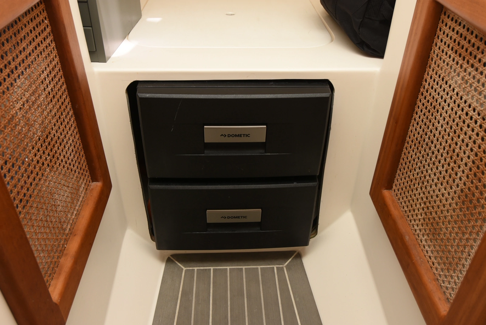 2003 Maine Cat MC 30