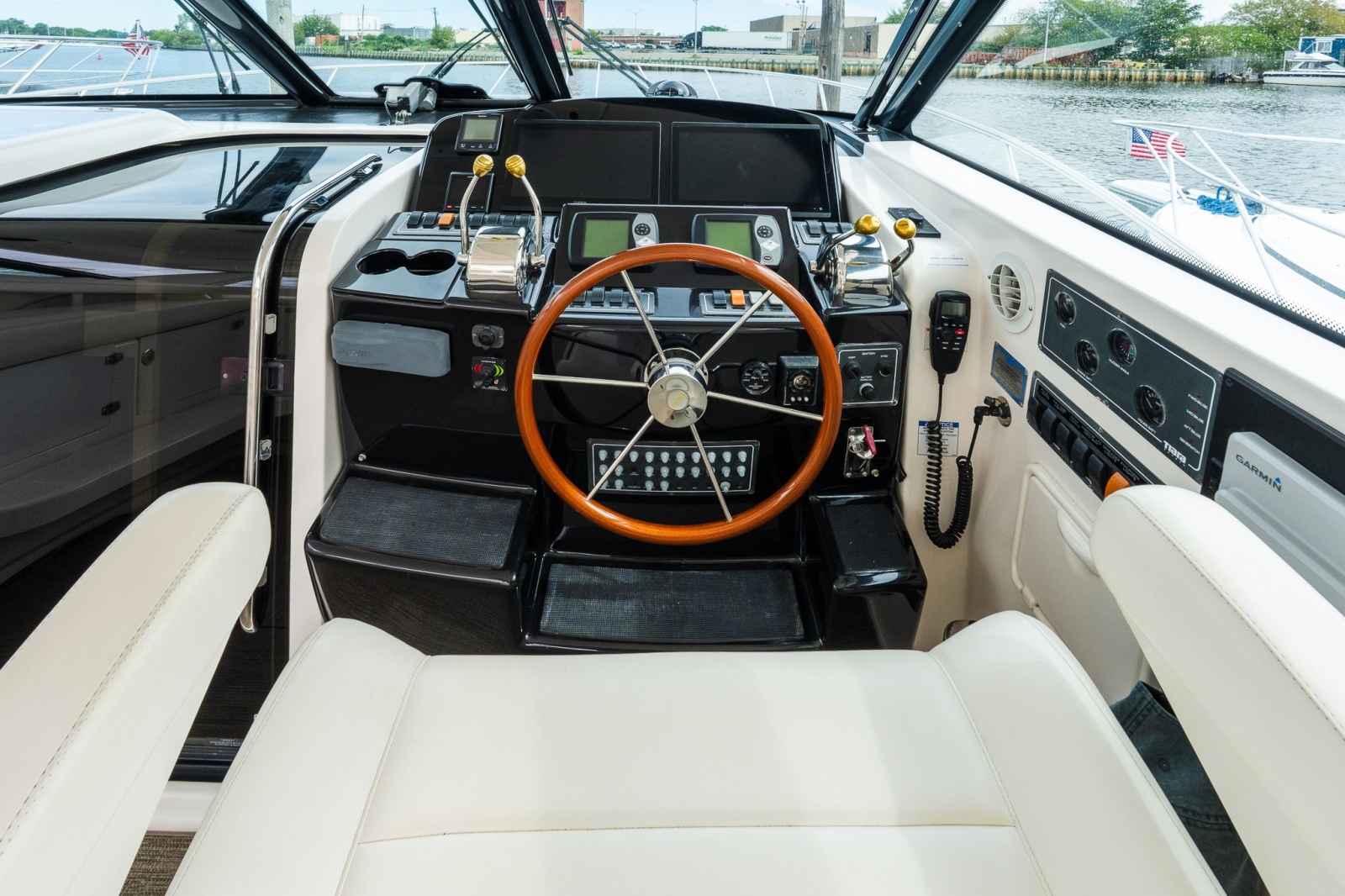 2006 Tiara Yachts 4200 Open