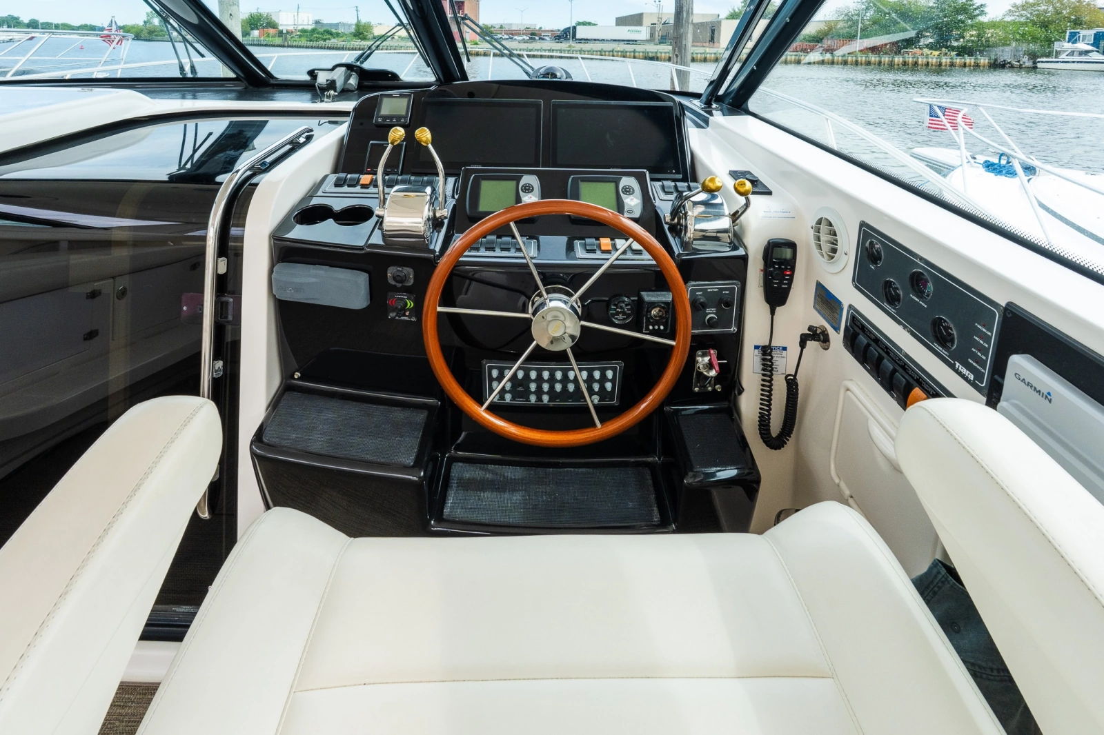 2006 Tiara Yachts 4200 Open