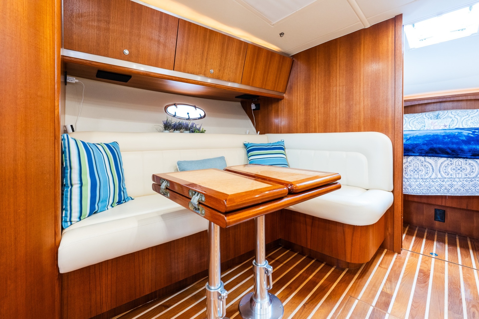 2006 Tiara Yachts 4200 Open